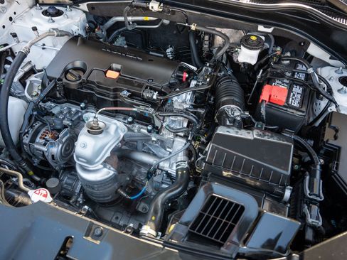 Certified 2025 Honda HR-V EX-L image 34