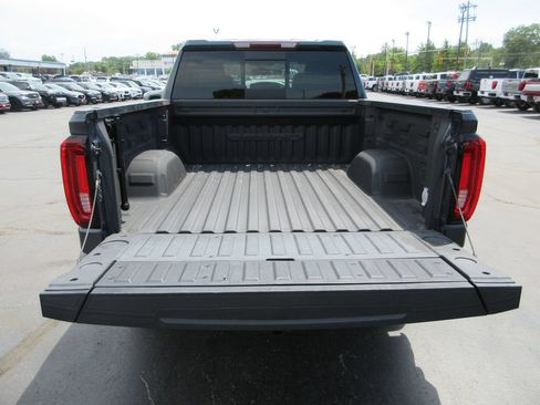 Certified 2022 GMC Sierra 1500 Denali w/ Driver Alert Package II AWD/4WD image 8