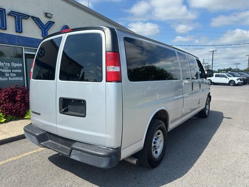 Used 2023 Chevrolet Express 3500 LS RWD image 4