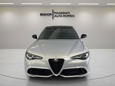 New 2025 Alfa Romeo Giulia Base w/ Driving Assist Package image 8