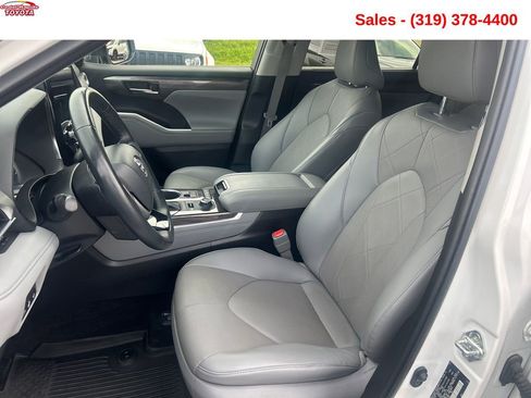 Used 2022 Toyota Highlander Platinum AWD/4WD image 10