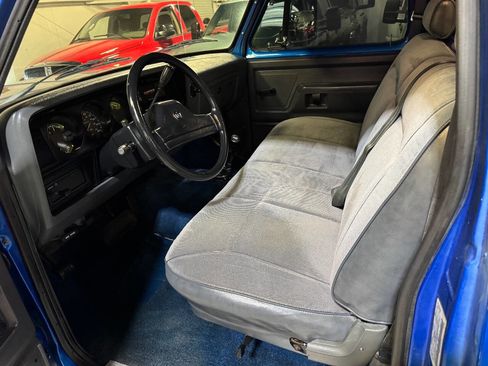 Used 1991 Dodge D/W Truck 250 image 5