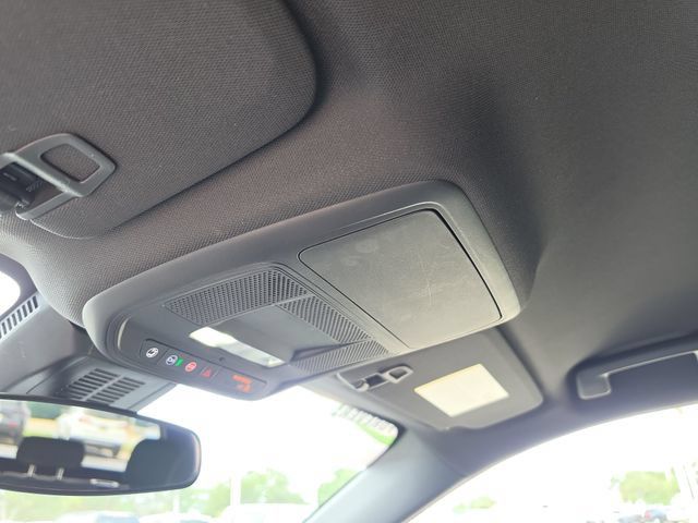 Used 2025 Chevrolet Equinox LT AWD/4WD image 25