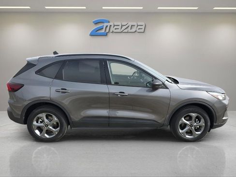Used 2025 Ford Escape ST-Line image 6