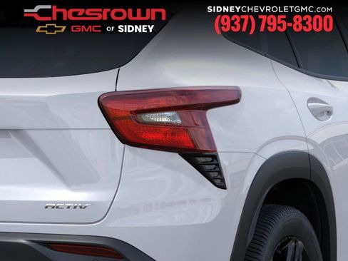 New 2026 Chevrolet Trax ACTIV FWD image 11