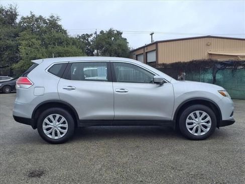 Used 2015 Nissan Rogue S image 3