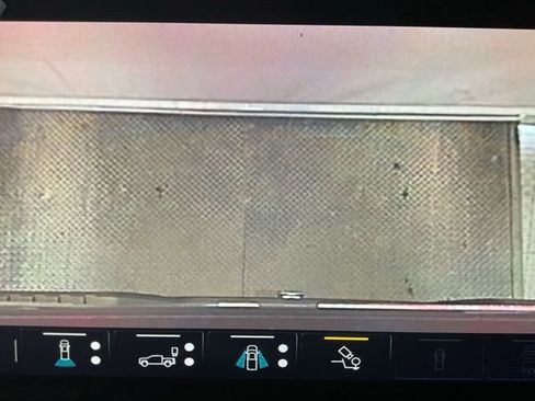 Certified 2023 Chevrolet Silverado 1500 High Country w/ Technology Package image 22