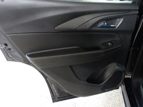 Used 2023 Chevrolet TrailBlazer RS w/ Convenience Package FWD image 19