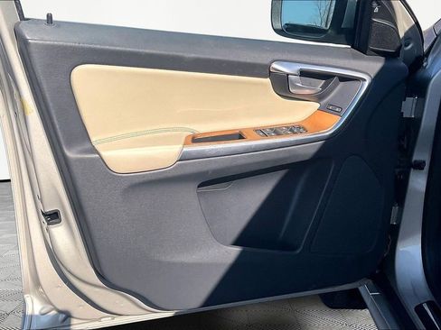 Used 2017 Volvo XC60 T5 Inscription w/ Advanced Package image 22