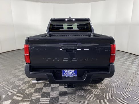 Used 2024 Toyota Tacoma SR5 AWD/4WD image 9