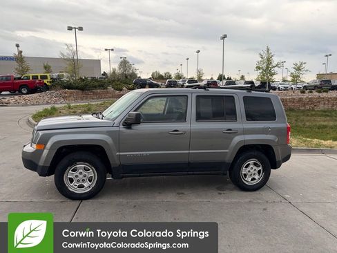 Used 2014 Jeep Patriot Sport AWD/4WD image 4