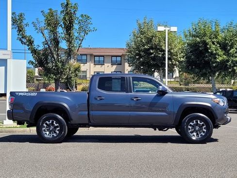 Certified 2023 Toyota Tacoma TRD Off-Road w/ Advanced Technology Package AWD/4WD image 5