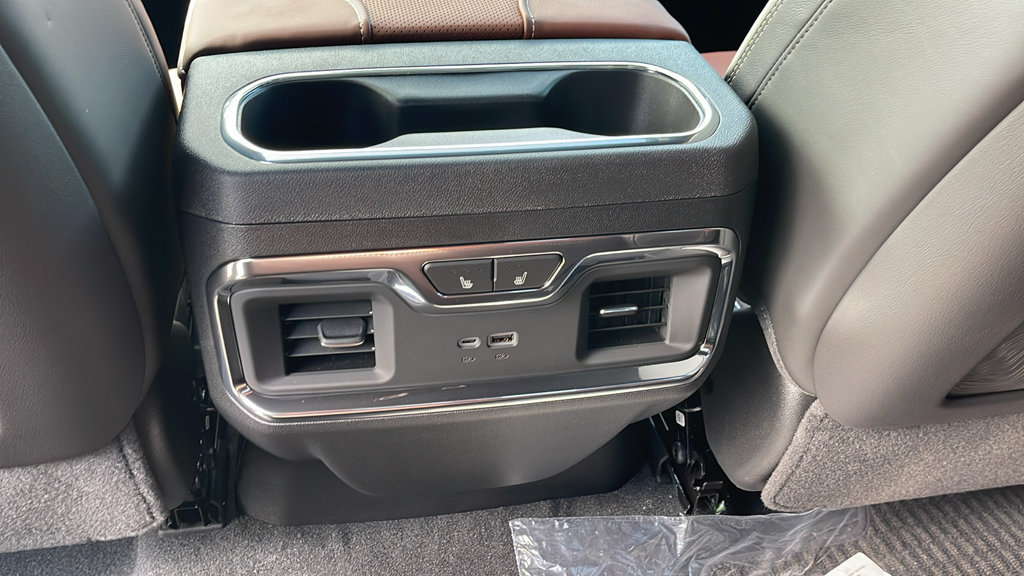 New 2026 GMC Sierra 3500 Denali Ultimate AWD/4WD image 18