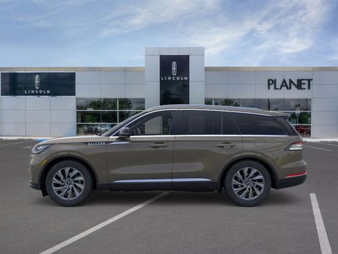 New 2026 Lincoln Aviator 2WD image 3