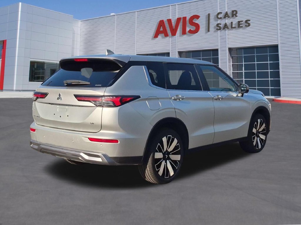 Used 2025 Mitsubishi Outlander SE AWD/4WD image 6