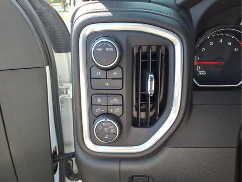 Used 2022 Chevrolet Silverado 2500 LT w/ Convenience Package AWD/4WD image 10