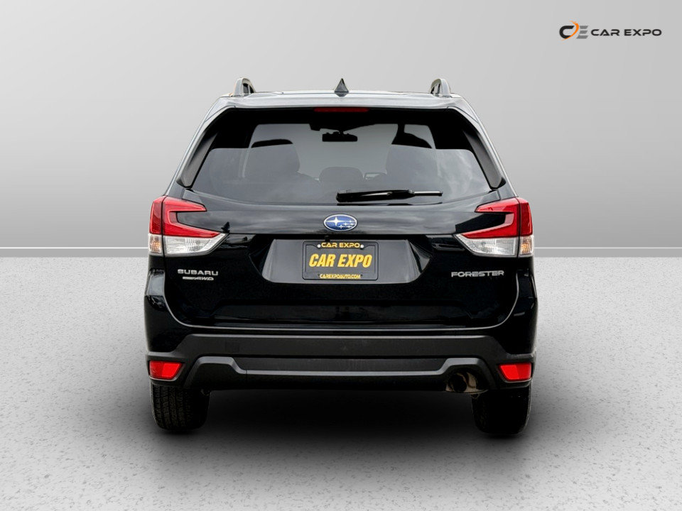 Used 2020 Subaru Forester Premium AWD/4WD image 5