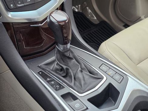 Used 2012 Cadillac SRX Luxury image 26