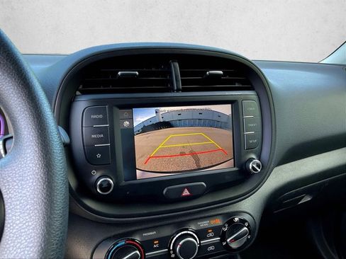 Used 2025 Kia Soul LX FWD image 22