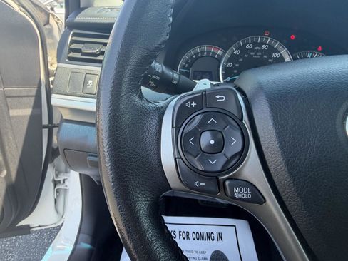Used 2012 Toyota Camry SE w/ Convenience Pkg image 21