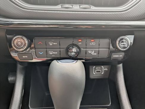 New 2026 Jeep Compass Latitude AWD/4WD image 26