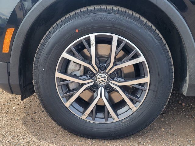 Used 2019 Volkswagen Tiguan SE w/ Panoramic Sunroof Package AWD/4WD image 10