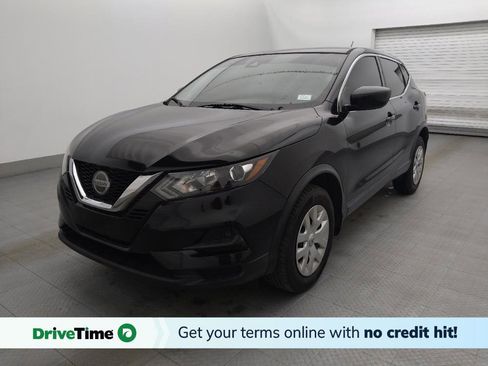 Used 2020 Nissan Rogue Sport S image 1