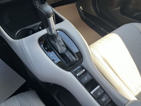 Used 2025 Honda HR-V LX image 22