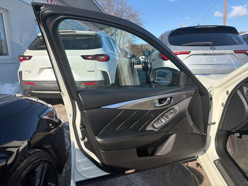 Used 2019 INFINITI Q50 Sport image 15