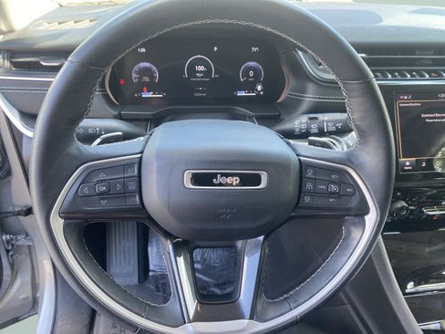 Used 2022 Jeep Grand Cherokee L Laredo w/ Luxury Tech Group I image 18