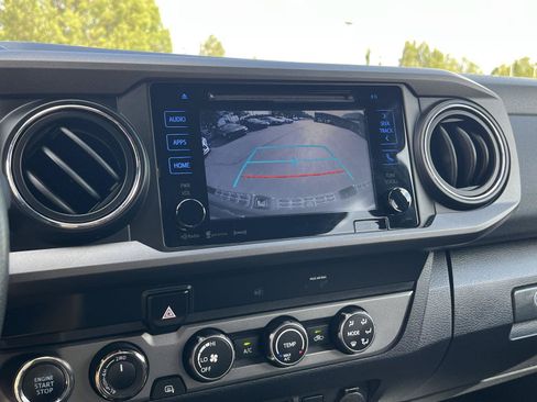 Used 2019 Toyota Tacoma TRD Sport w/ Technology Package AWD/4WD image 37