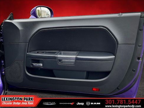 Used 2014 Dodge Challenger R/T RWD image 27