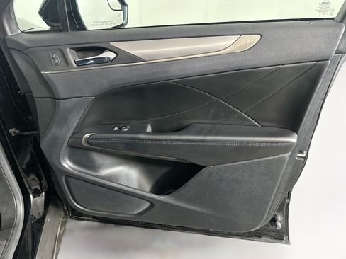 Used 2017 Lincoln MKC Premiere FWD image 33