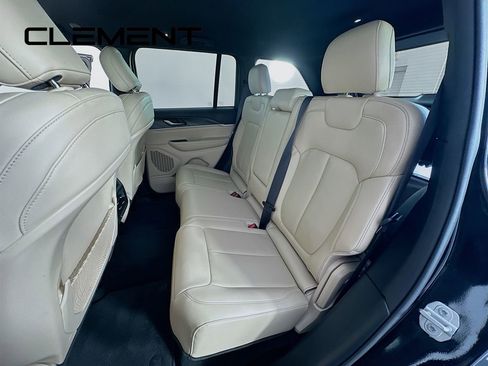 Used 2023 Jeep Grand Cherokee Limited AWD/4WD image 31