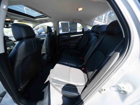 Used 2017 Honda Civic Touring image 23