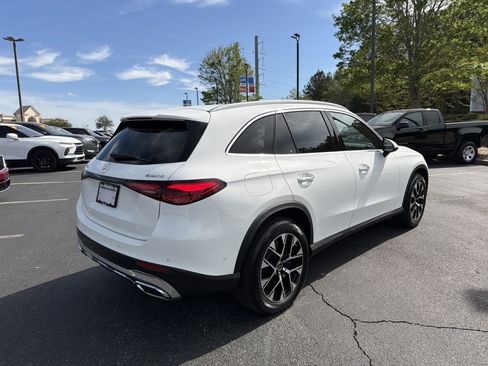 Used 2025 Mercedes-Benz GLC 350e 4MATIC image 5