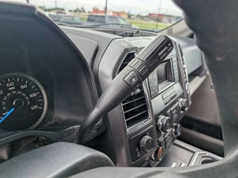 Used 2016 Ford F150 XLT AWD/4WD image 21