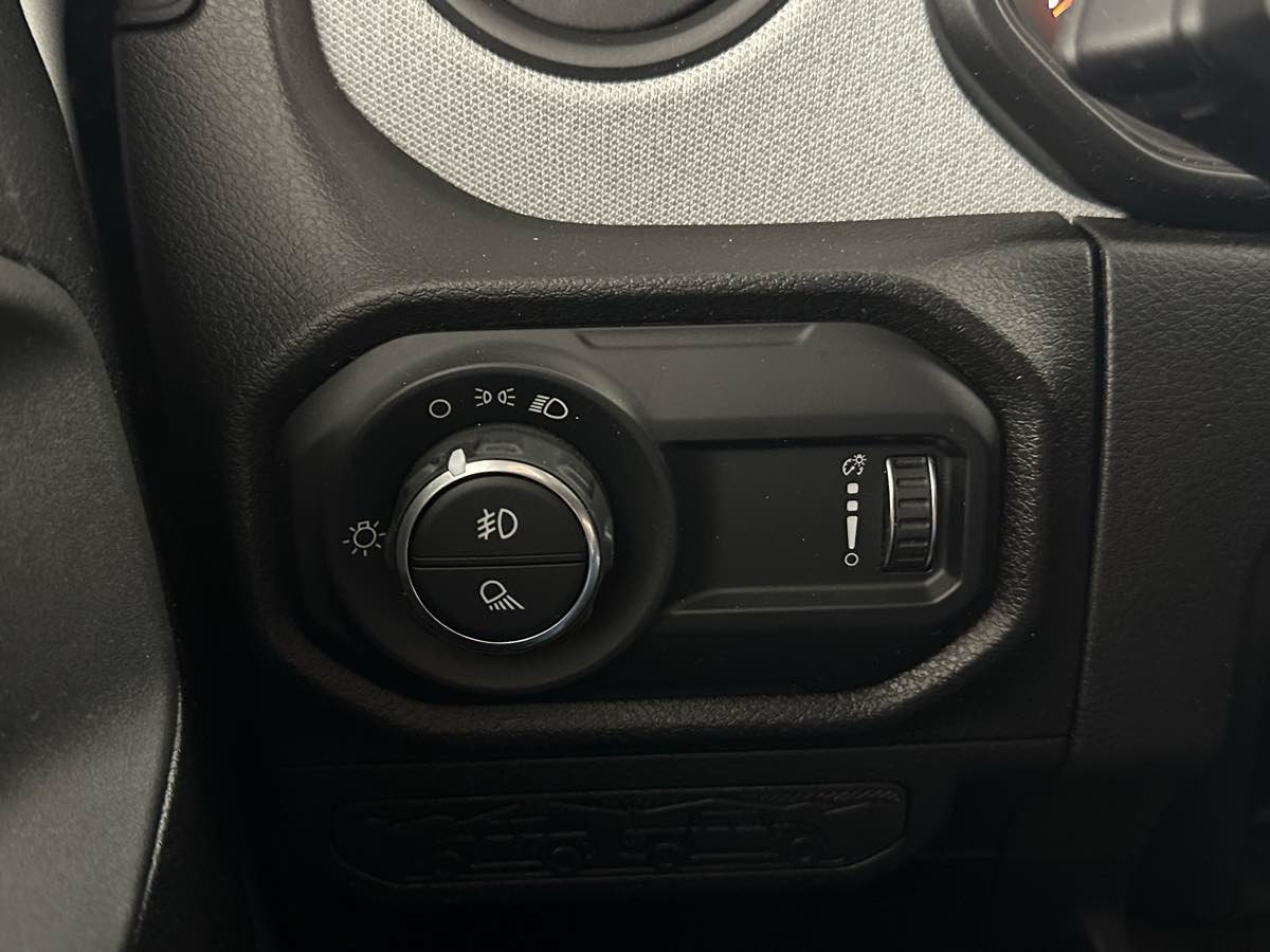 Used 2024 Jeep Gladiator Sport AWD/4WD image 24