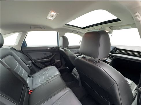 Used 2025 Volkswagen Jetta SEL FWD image 26