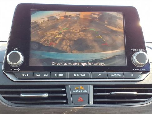 Used 2023 Nissan Altima 2.5 SV image 16