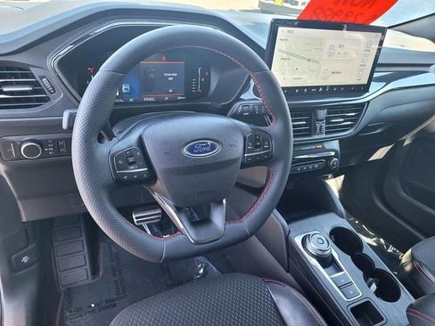 Used 2023 Ford Escape ST-Line w/ Tech Pack #1 AWD/4WD image 6