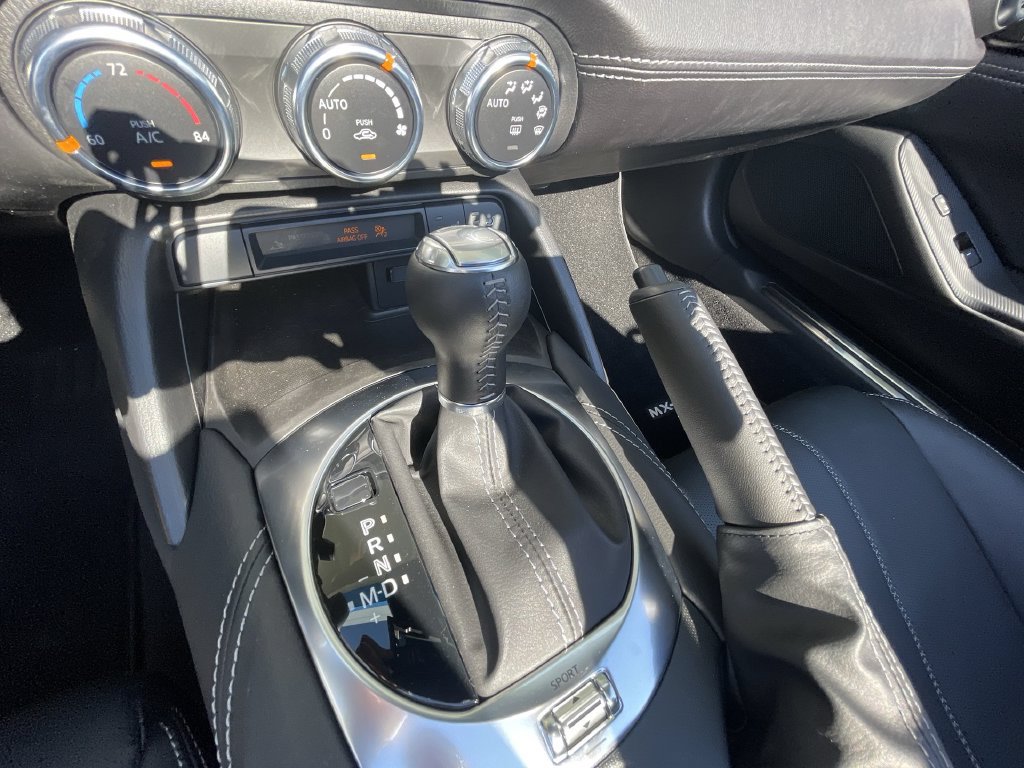 Used 2026 MAZDA MX-5 Miata Grand Touring RWD image 16