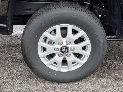 Certified 2026 Toyota Tacoma SR5 image 24
