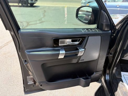 Used 2015 Land Rover LR4 HSE LUX image 17