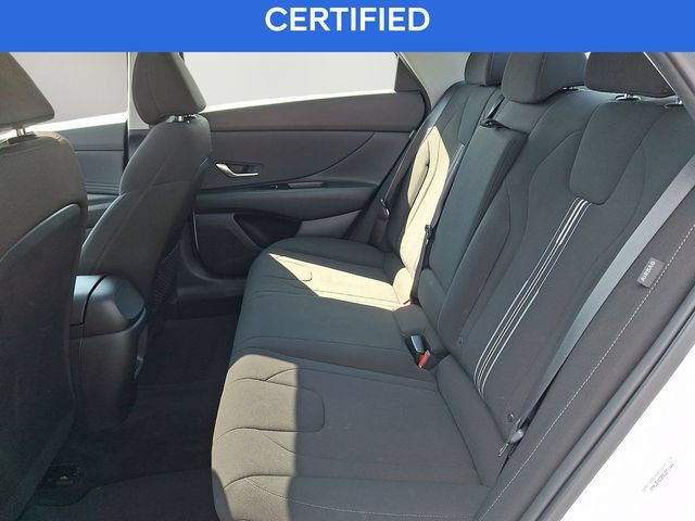 Used 2025 Hyundai Elantra SEL FWD image 10