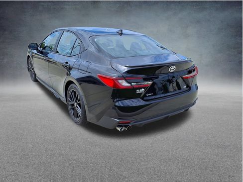 Used 2025 Toyota Camry SE FWD image 6
