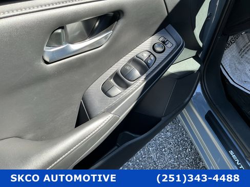 Used 2024 Nissan Sentra SV FWD image 22
