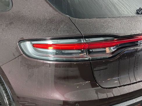 New 2026 Porsche Macan image 16