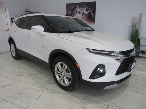 Used 2020 Chevrolet Blazer LT w/ Sound & Technology Package FWD image 2