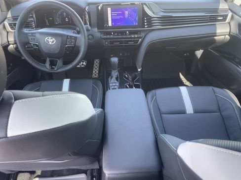 Used 2026 Toyota Camry SE w/ Convenience Package FWD image 27
